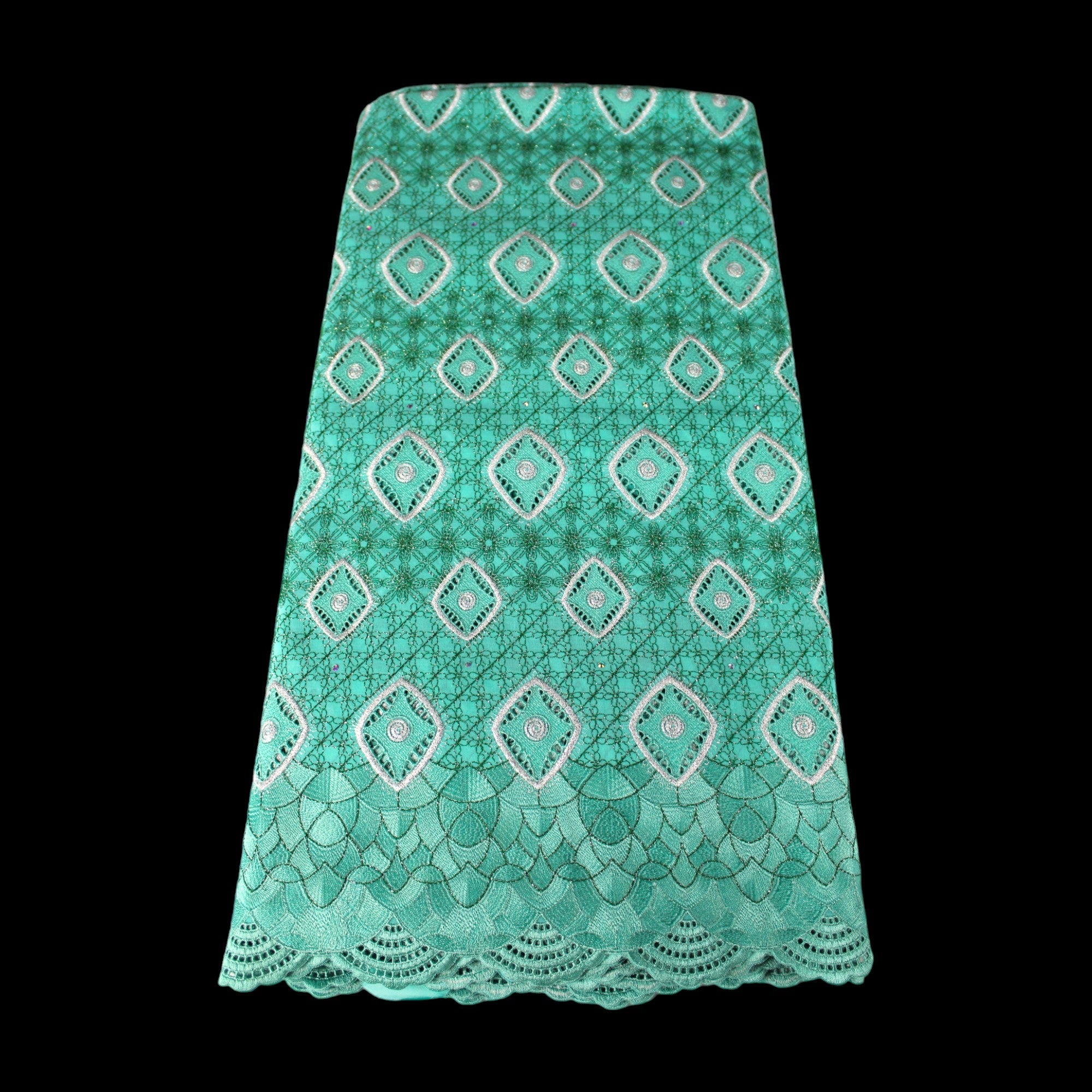 Broderie riche - 32310